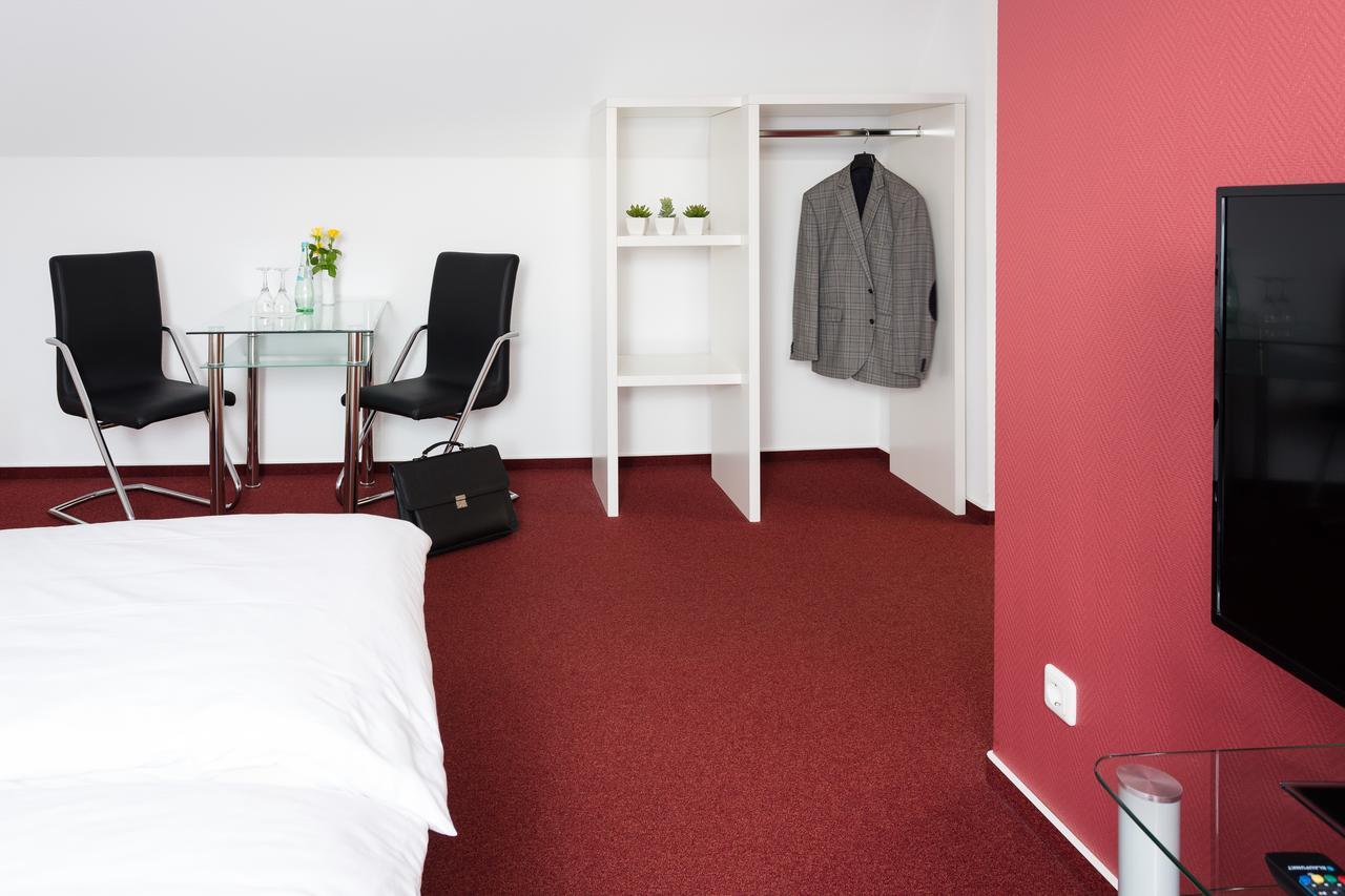 Hotel Werner Gladenbach Экстерьер фото